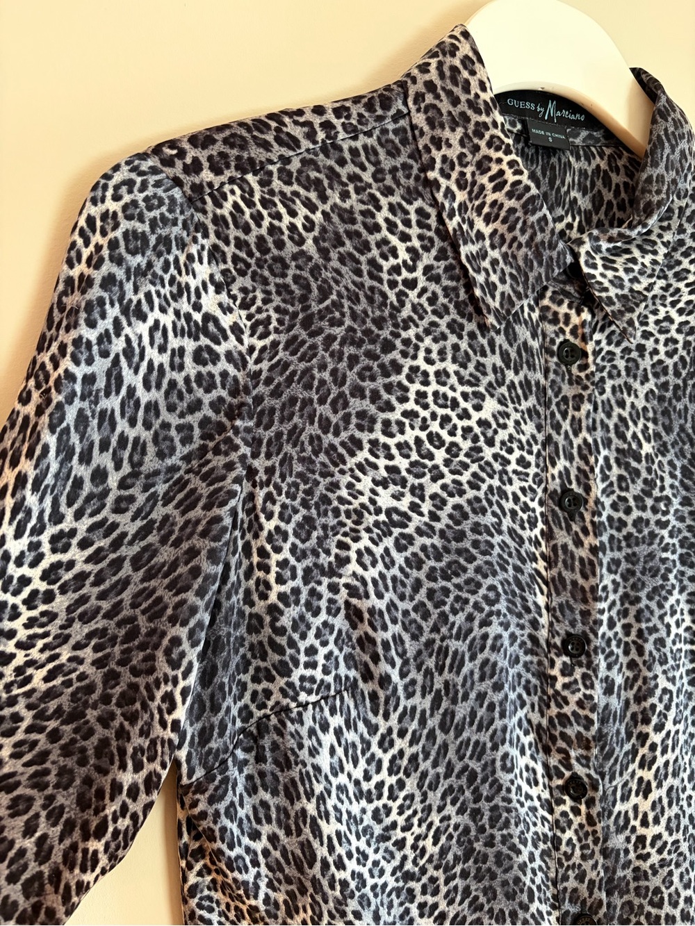 Guess by Marciano size small leopard blouse - Picture 4 of 12
